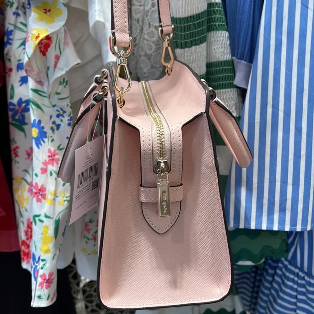 Kate Spade Madison Saffiano Leather Small Satchel
COLOR:
Conch Pink
NWT - Picture 13 of 16